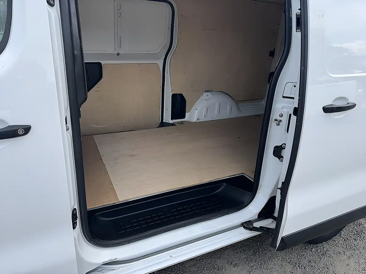 Used 2021 Vauxhall Vivaro 2900 Dynamic L2H1 White - Interior and Exterior details 20