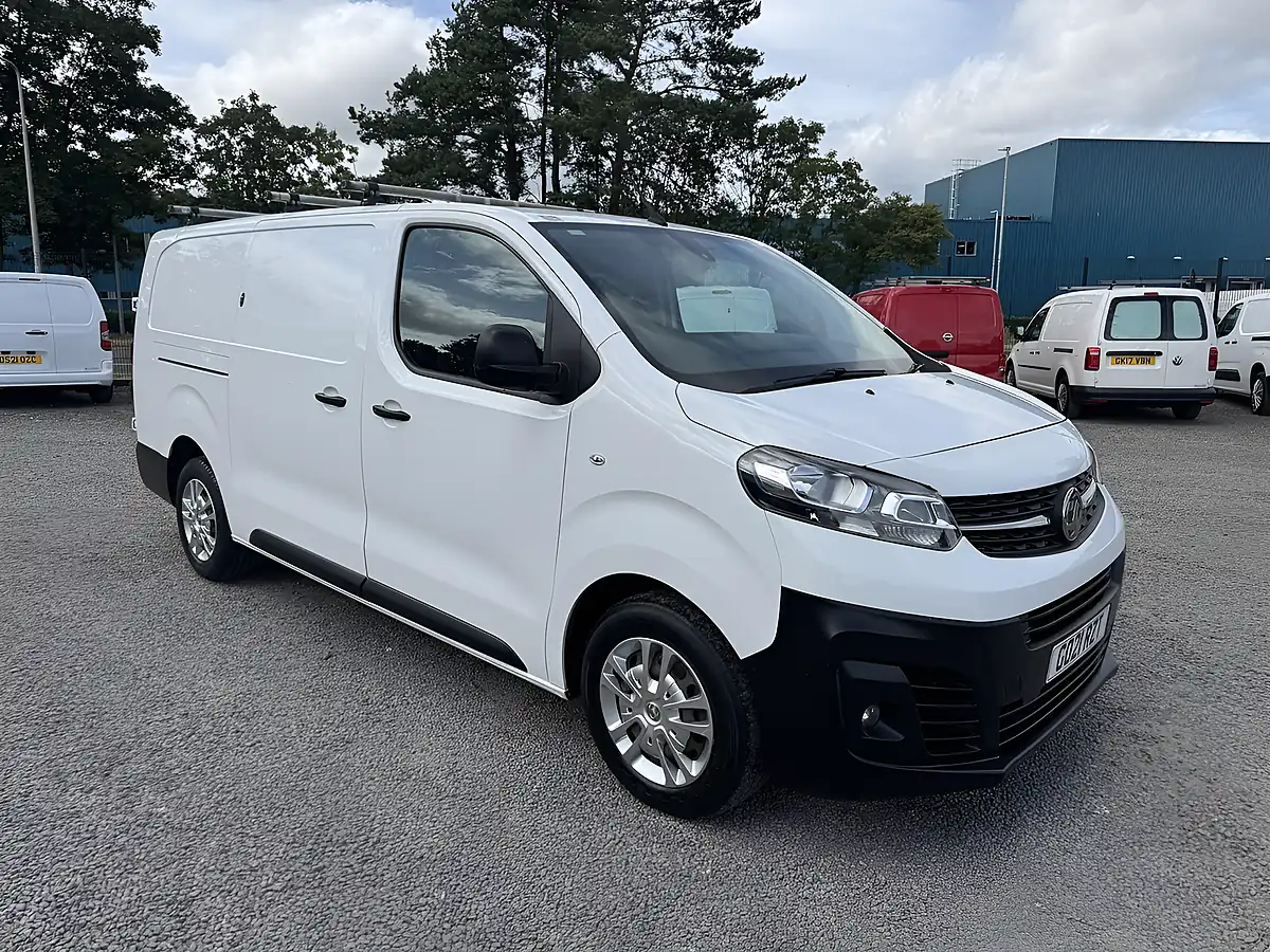 Used 2021 Vauxhall Vivaro 2900 Dynamic L2H1 White - Interior and Exterior details 4