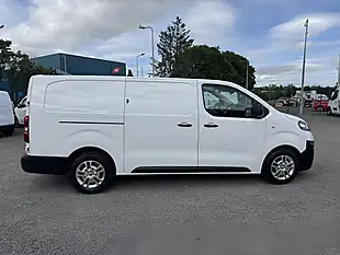 Used 2021 Vauxhall Vivaro 2900 Dynamic L2H1 White - Interior and Exterior details 5