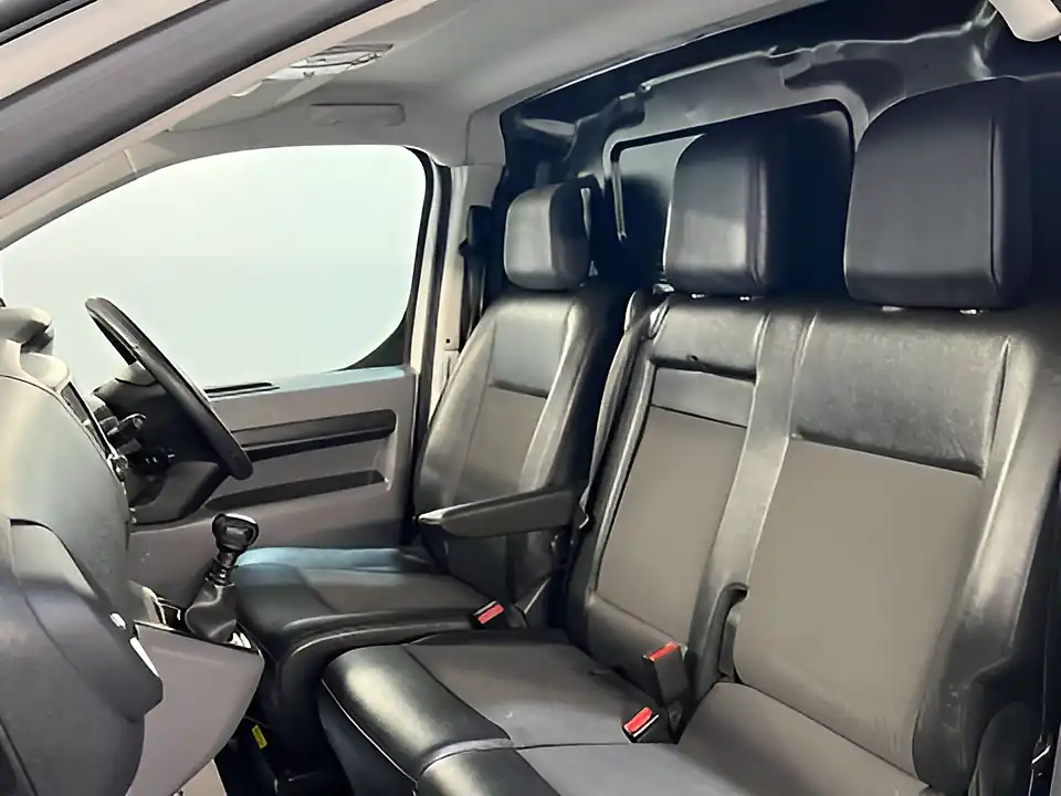 Used 2021 Vauxhall Vivaro 2900 Sportive White - Interior and Exterior details 11