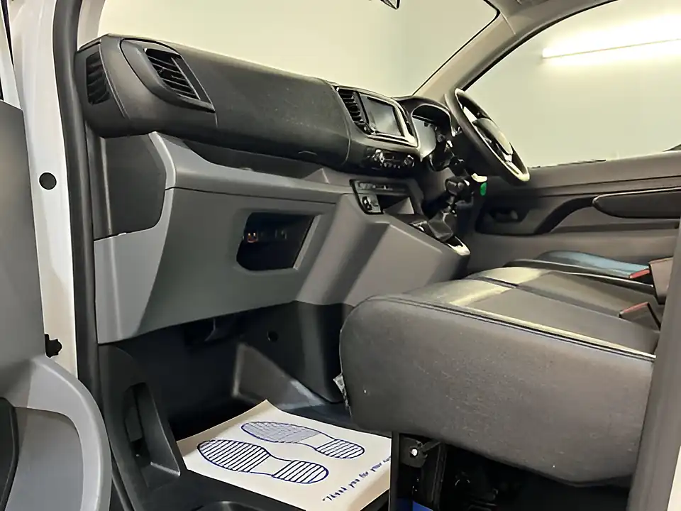 Used 2021 Vauxhall Vivaro 2900 Sportive White - Interior and Exterior details 13