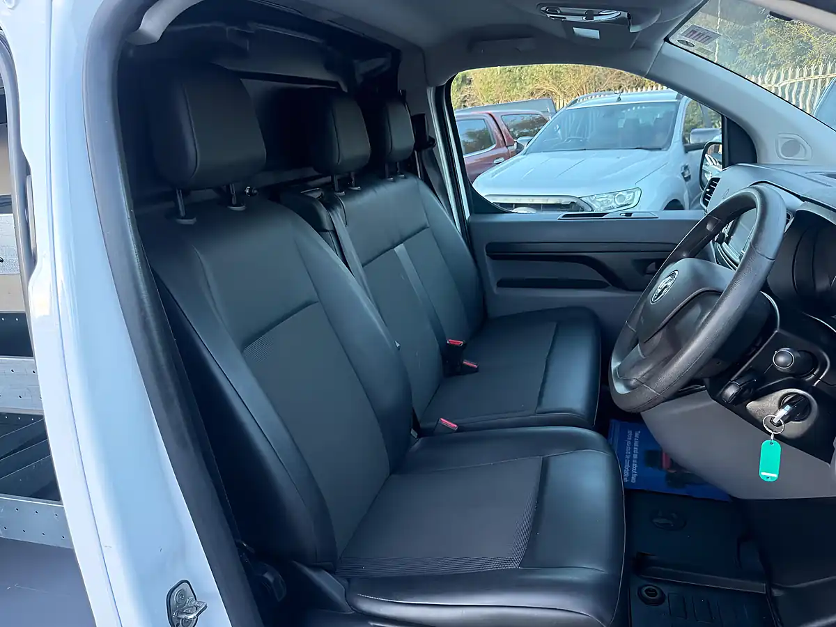Used 2021 Vauxhall Vivaro 3100 Edition L2 H1 White - Interior and Exterior details 14