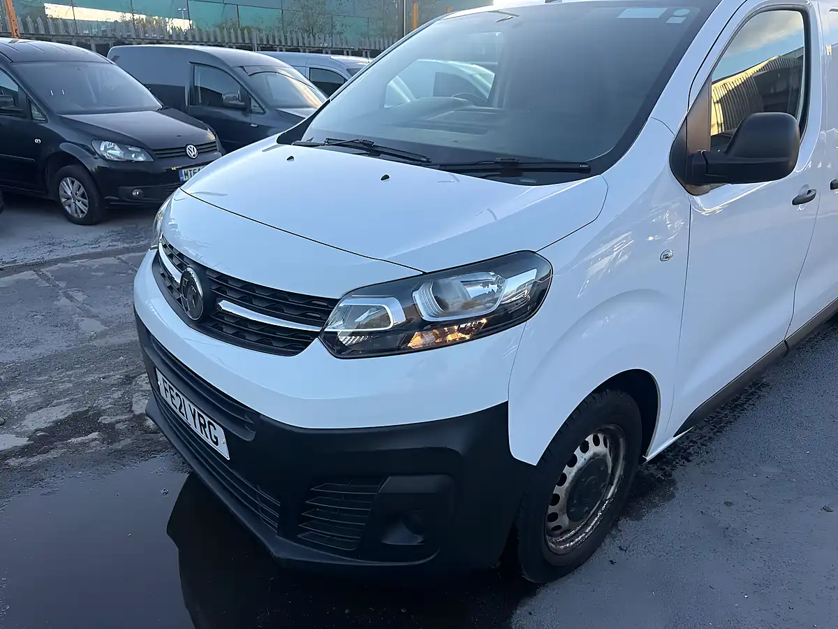 Used 2021 Vauxhall Vivaro 3100 Edition L2 H1 White - Interior and Exterior details 19