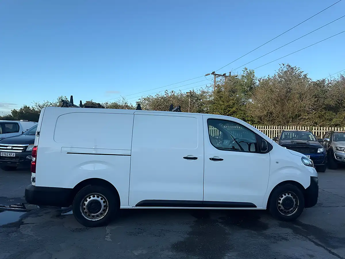 Used 2021 Vauxhall Vivaro 3100 Edition L2 H1 White - Interior and Exterior details 2