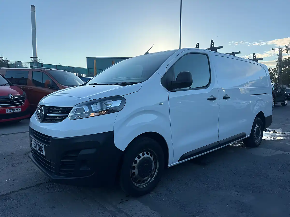 Used 2021 Vauxhall Vivaro 3100 Edition L2 H1 White - Interior and Exterior details 7