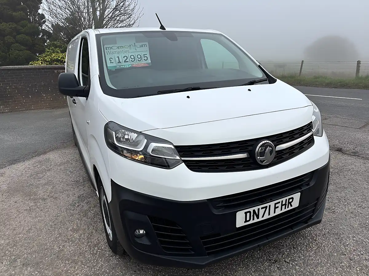 Used 2021 Vauxhall Vivaro Dynamic White - Front View