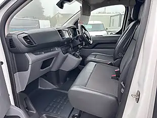 Used 2021 Vauxhall Vivaro Dynamic White - Interior and Exterior details 12