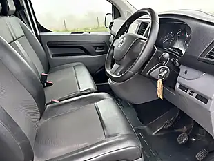 Used 2021 Vauxhall Vivaro Dynamic White - Interior and Exterior details 13