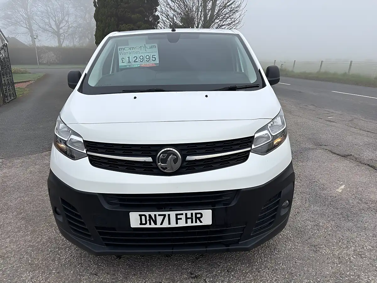 Used 2021 Vauxhall Vivaro Dynamic White - Interior and Exterior details 9
