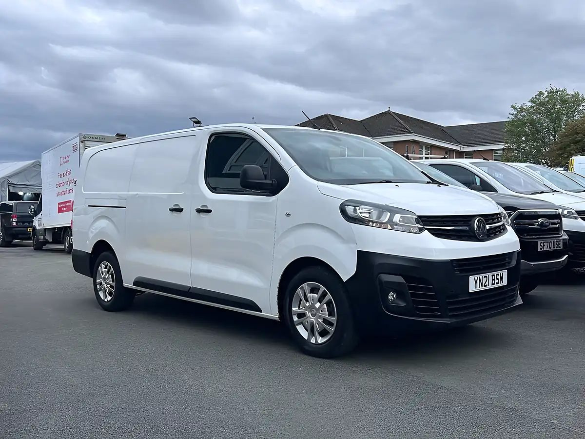 Used 2021 Vauxhall Vivaro Dynamic White - Interior and Exterior details 10