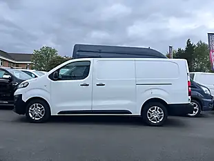 Used 2021 Vauxhall Vivaro Dynamic White - Interior and Exterior details 7