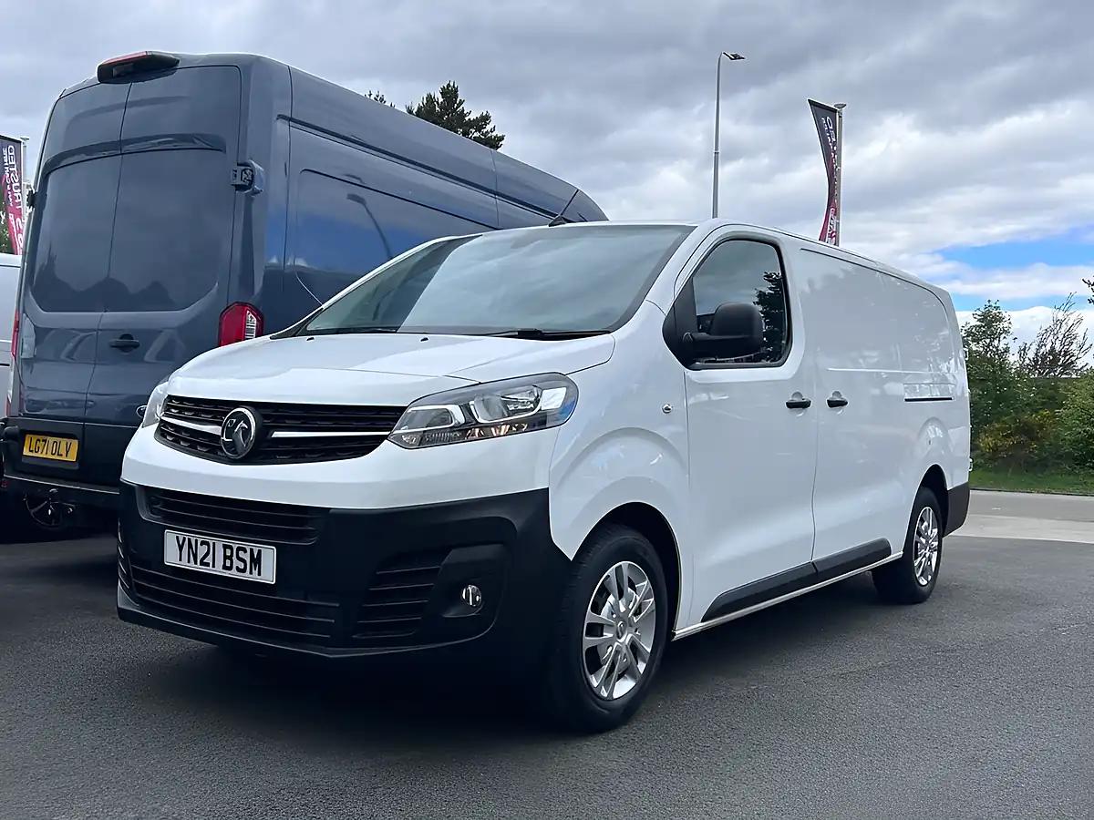 Used 2021 Vauxhall Vivaro Dynamic White - Interior and Exterior details 8