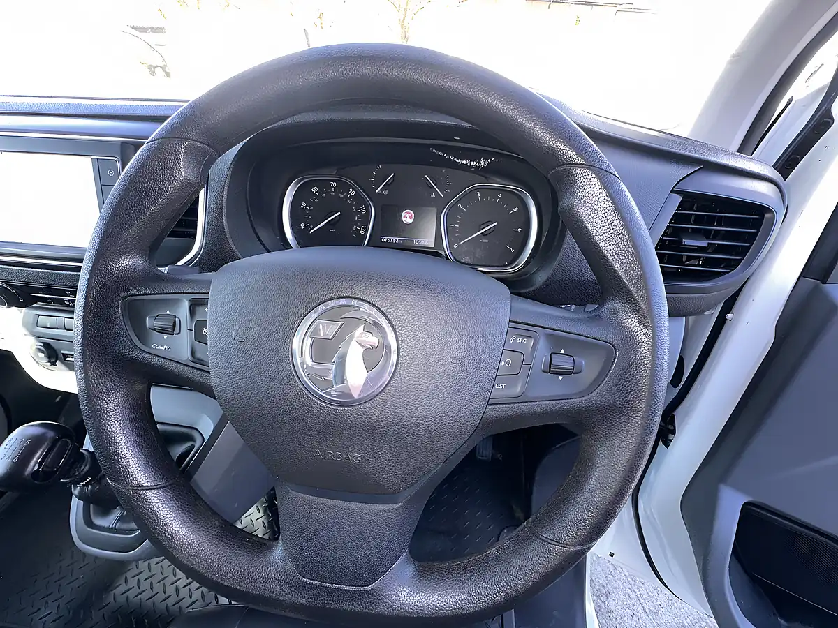 Used 2021 Vauxhall Vivaro Dynamic White - Interior and Exterior details 14