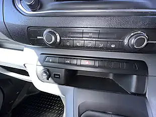 Used 2021 Vauxhall Vivaro Dynamic White - Interior and Exterior details 16