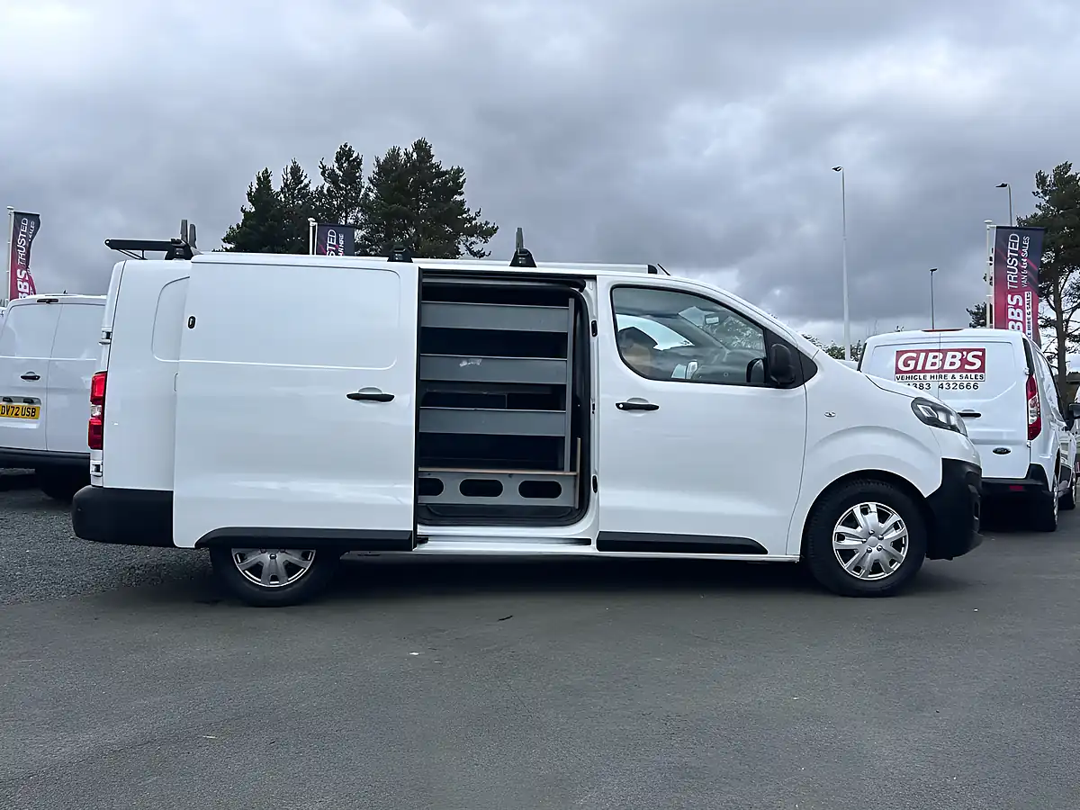 Used 2021 Vauxhall Vivaro Dynamic White - Interior and Exterior details 13