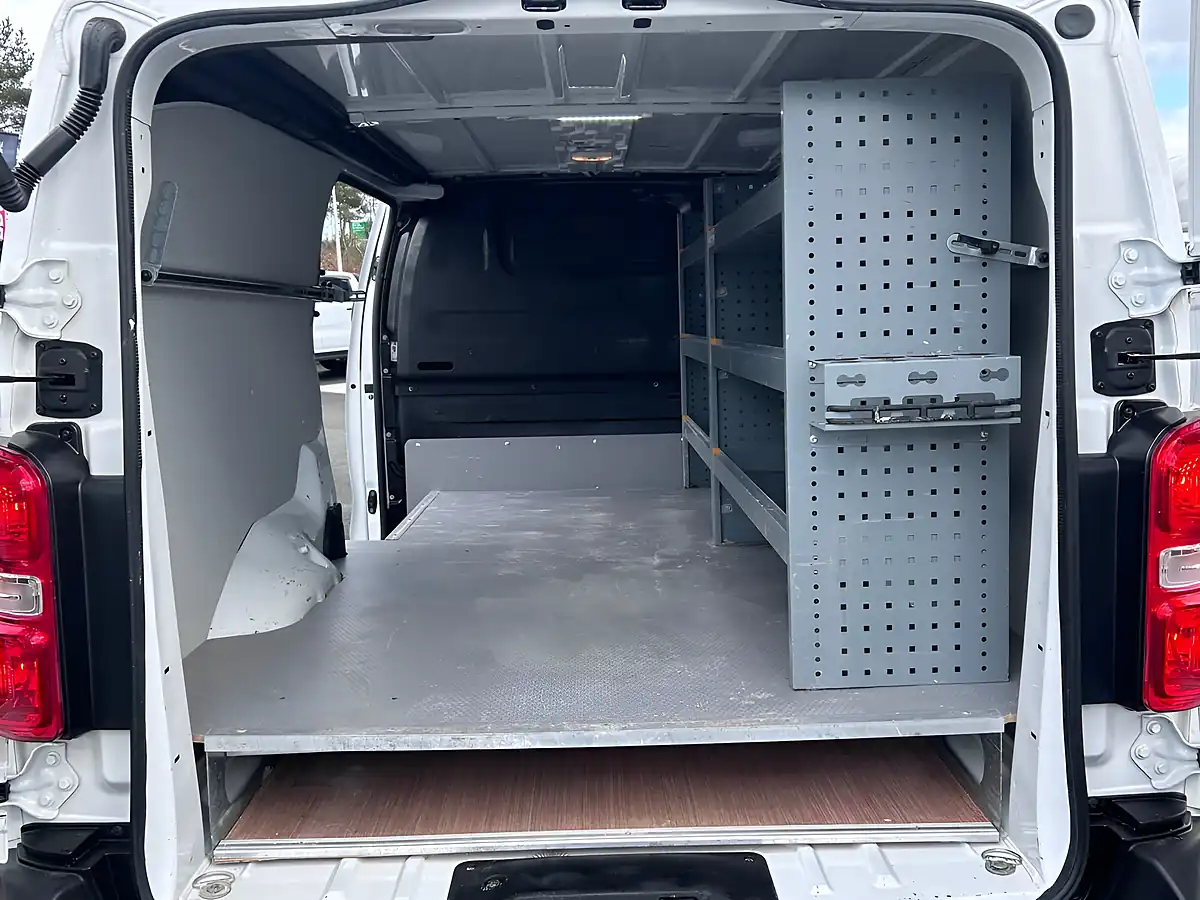 Used 2021 Vauxhall Vivaro Dynamic White - Interior and Exterior details 17