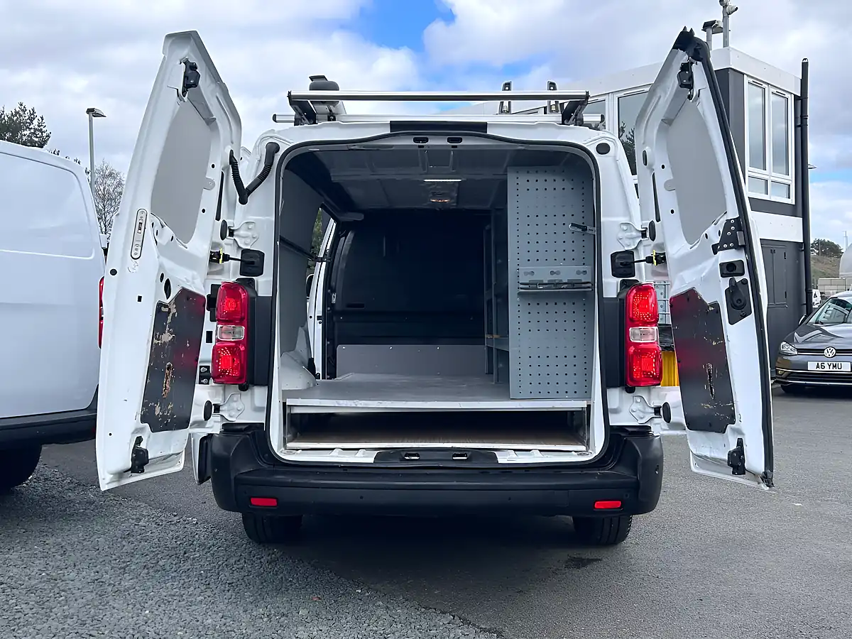 Used 2021 Vauxhall Vivaro Dynamic White - Interior and Exterior details 5
