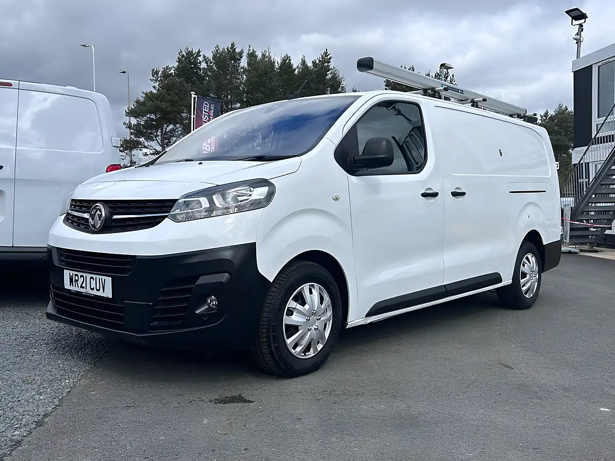 Used 2021 Vauxhall Vivaro Dynamic White - Interior and Exterior details 8