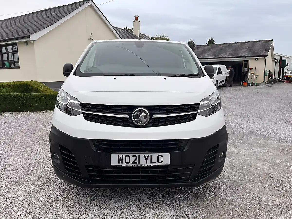 Used 2021 Vauxhall Vivaro Dynamic White - Interior and Exterior details 4