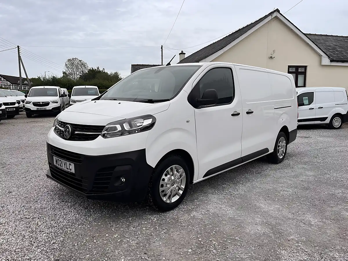Used 2021 Vauxhall Vivaro Dynamic White - Interior and Exterior details 5