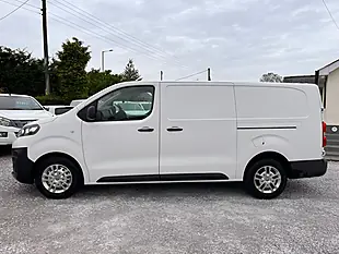 Used 2021 Vauxhall Vivaro Dynamic White - Interior and Exterior details 7