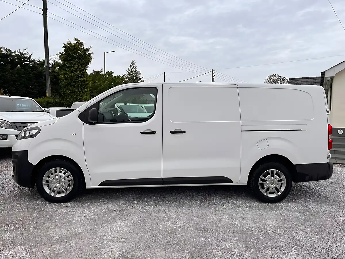 Used 2021 Vauxhall Vivaro Dynamic White - Interior and Exterior details 7