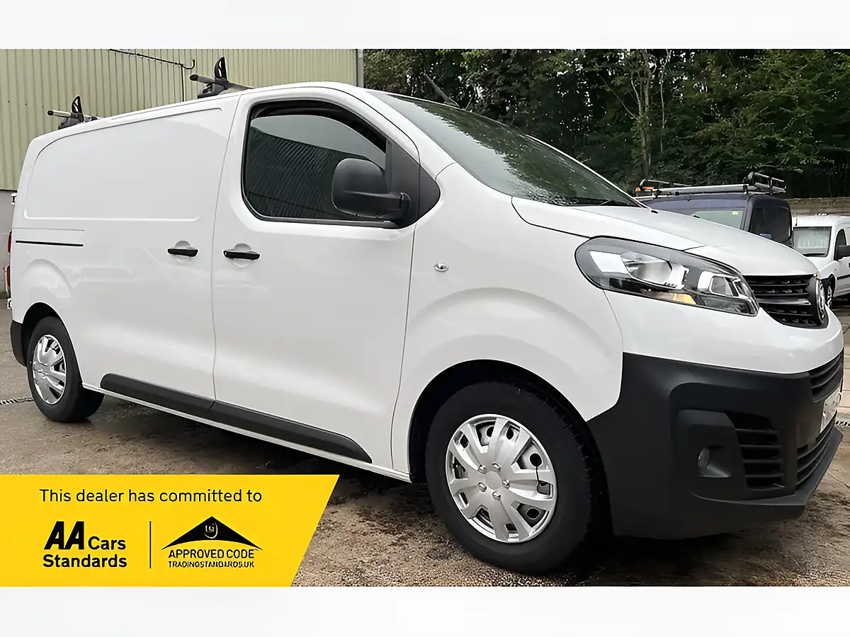 Used 2021 Vauxhall Vivaro Dynamic White - Front View