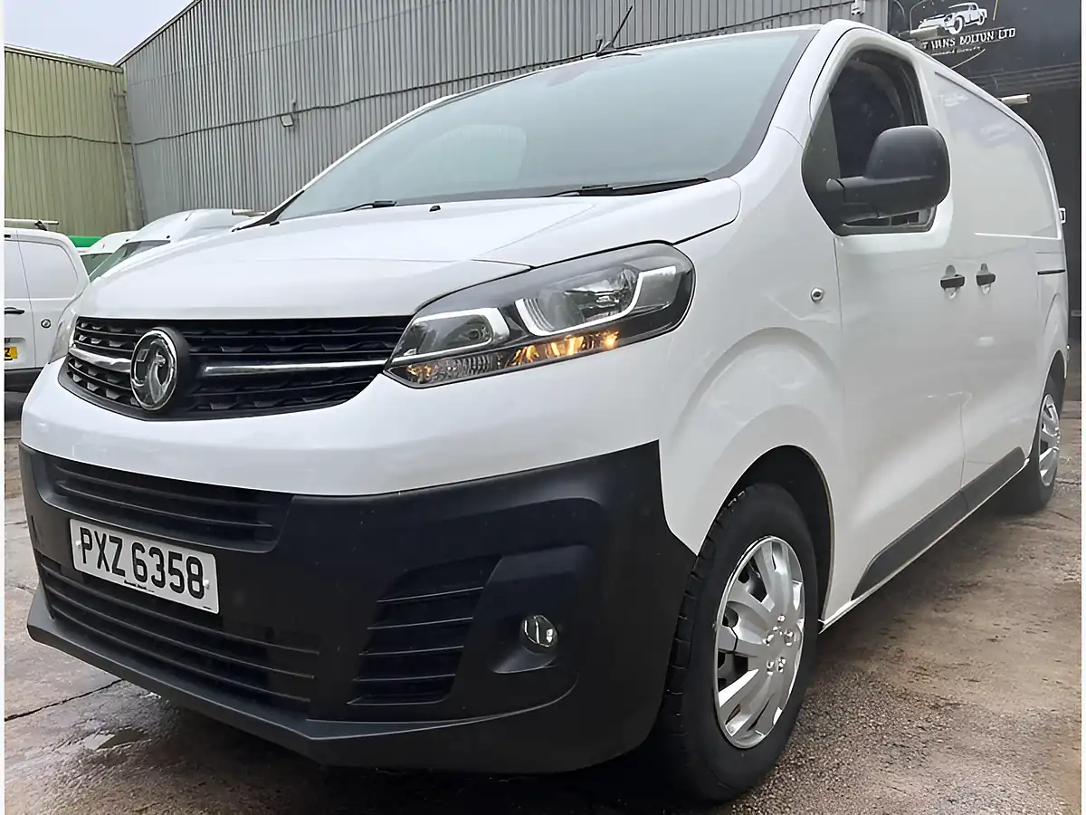 Used 2021 Vauxhall Vivaro Dynamic White - Interior and Exterior details 12