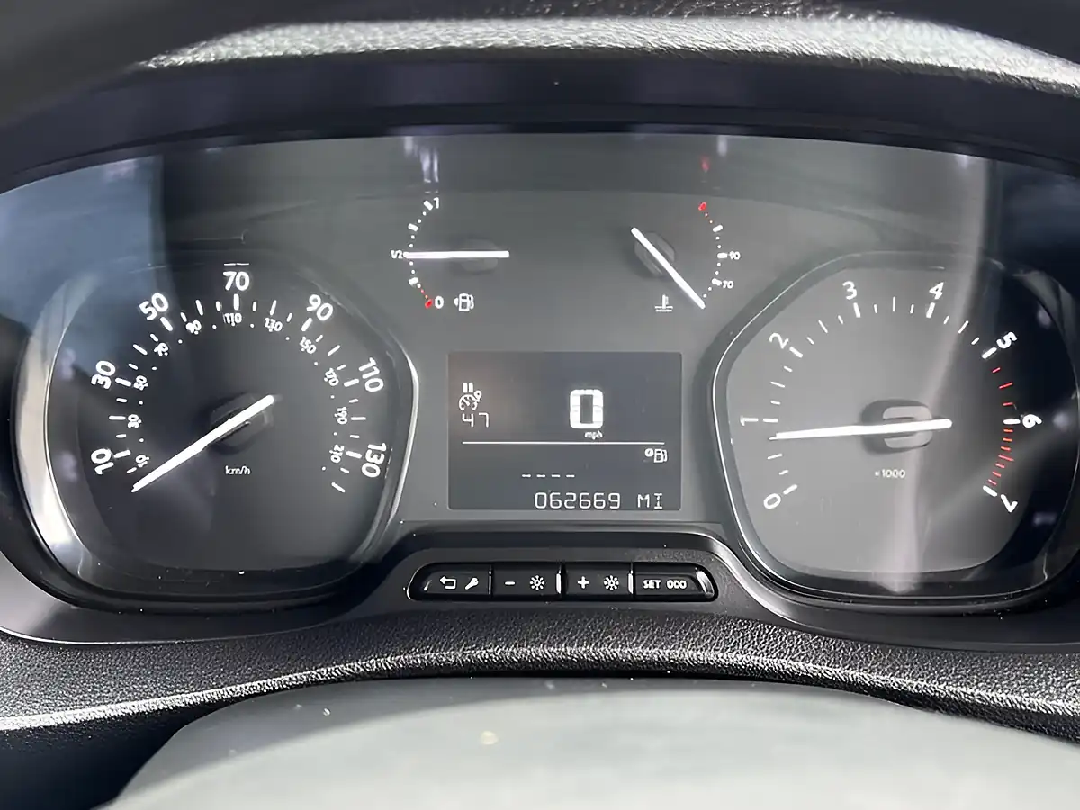 Used 2021 Vauxhall Vivaro Dynamic White - Interior and Exterior details 15