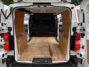 Used 2021 Vauxhall Vivaro Dynamic White - Interior and Exterior details 18