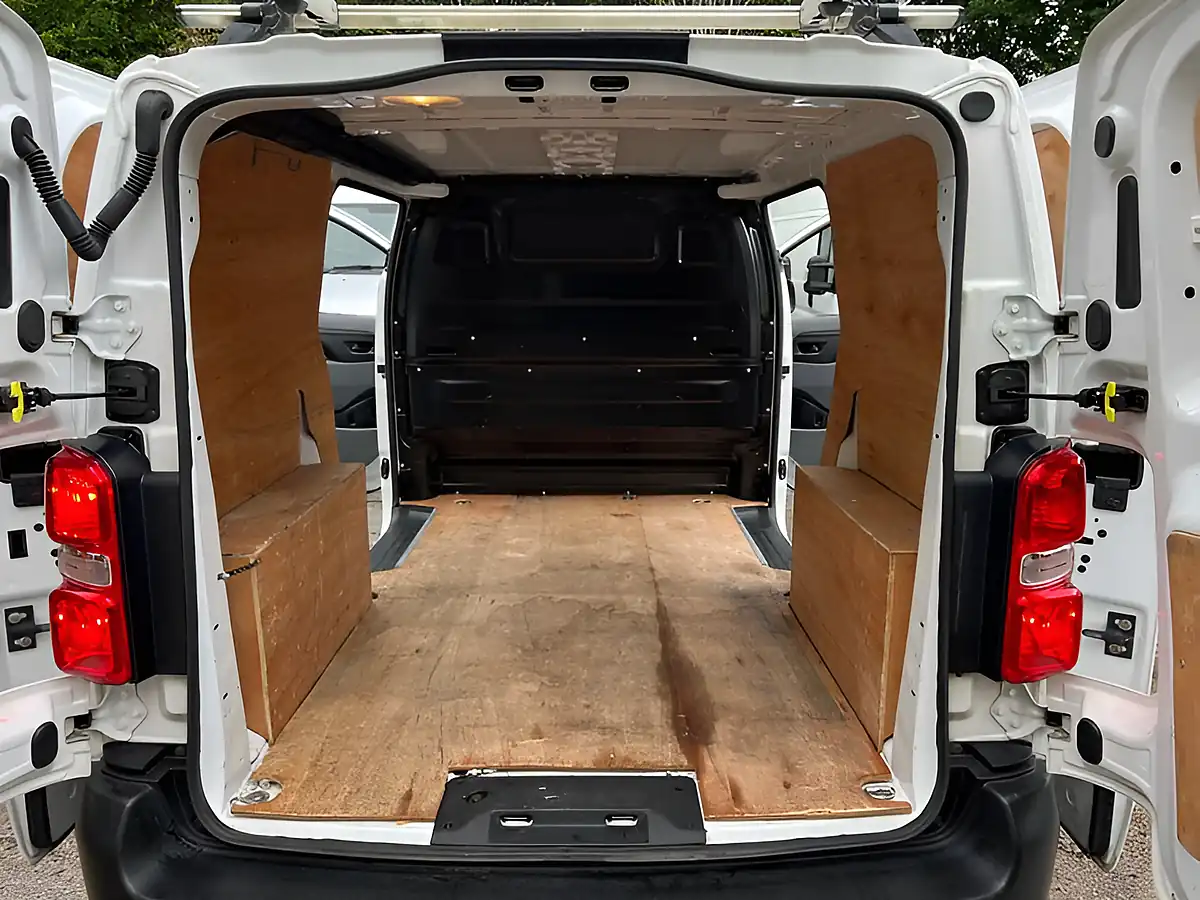 Used 2021 Vauxhall Vivaro Dynamic White - Interior and Exterior details 18
