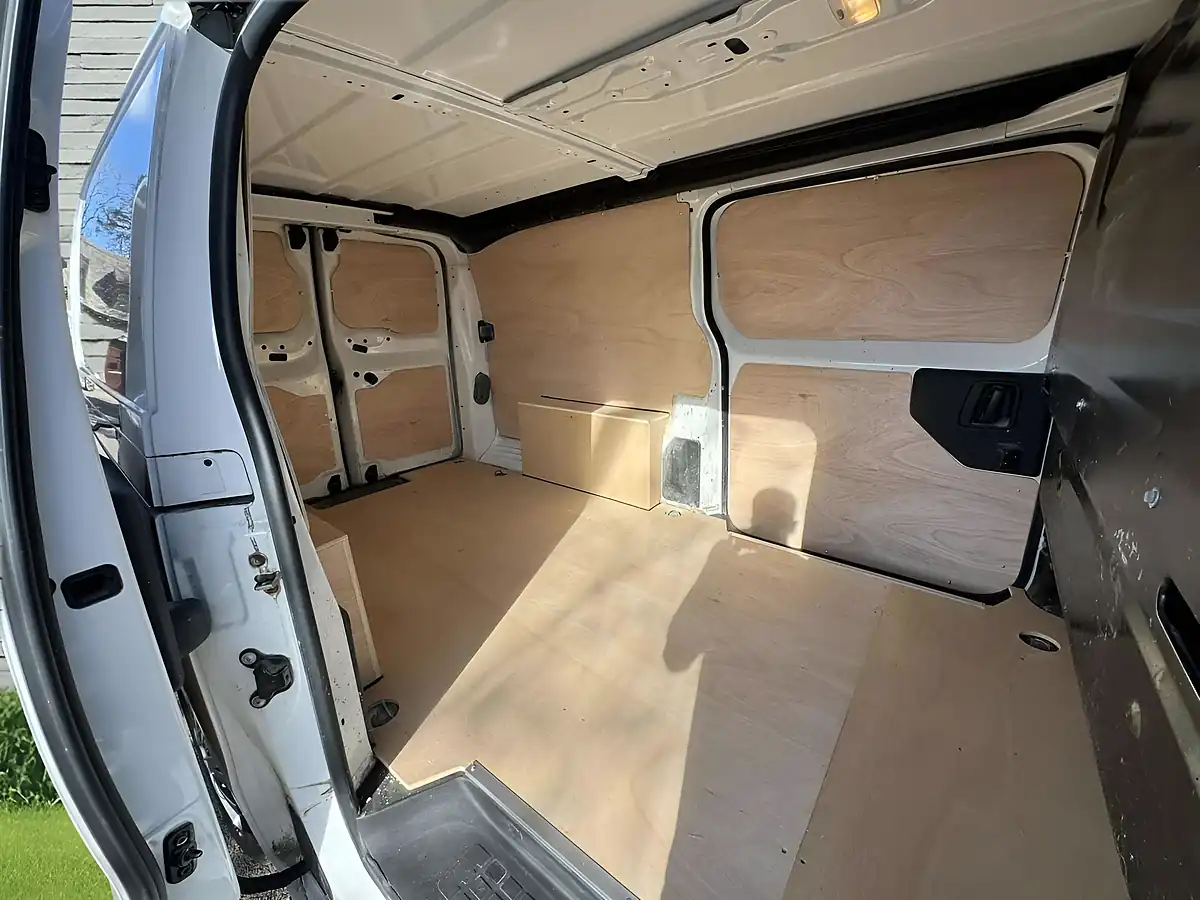 Used 2021 Vauxhall Vivaro Dynamic White - Interior and Exterior details 13