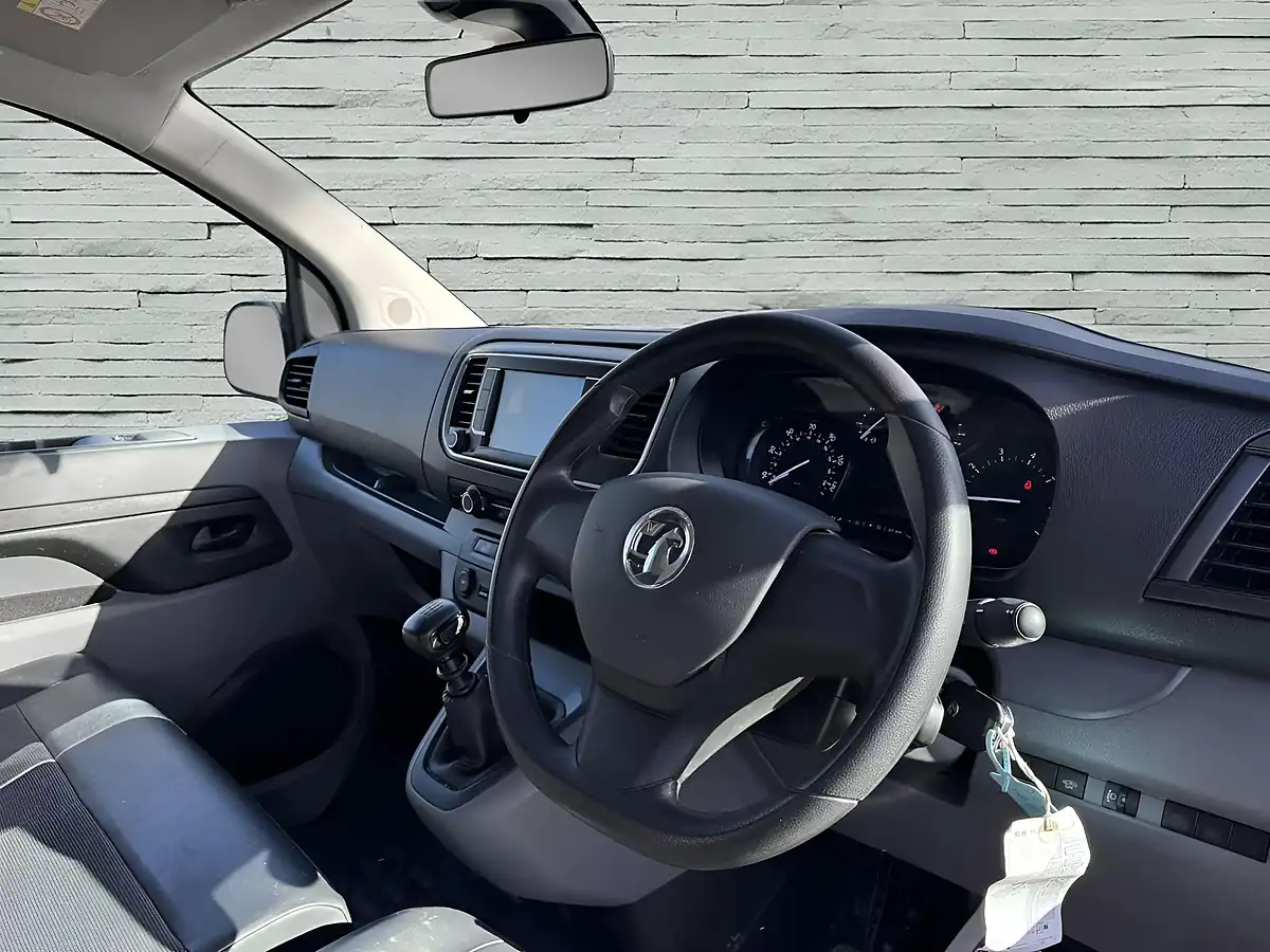 Used 2021 Vauxhall Vivaro Dynamic White - Interior and Exterior details 16