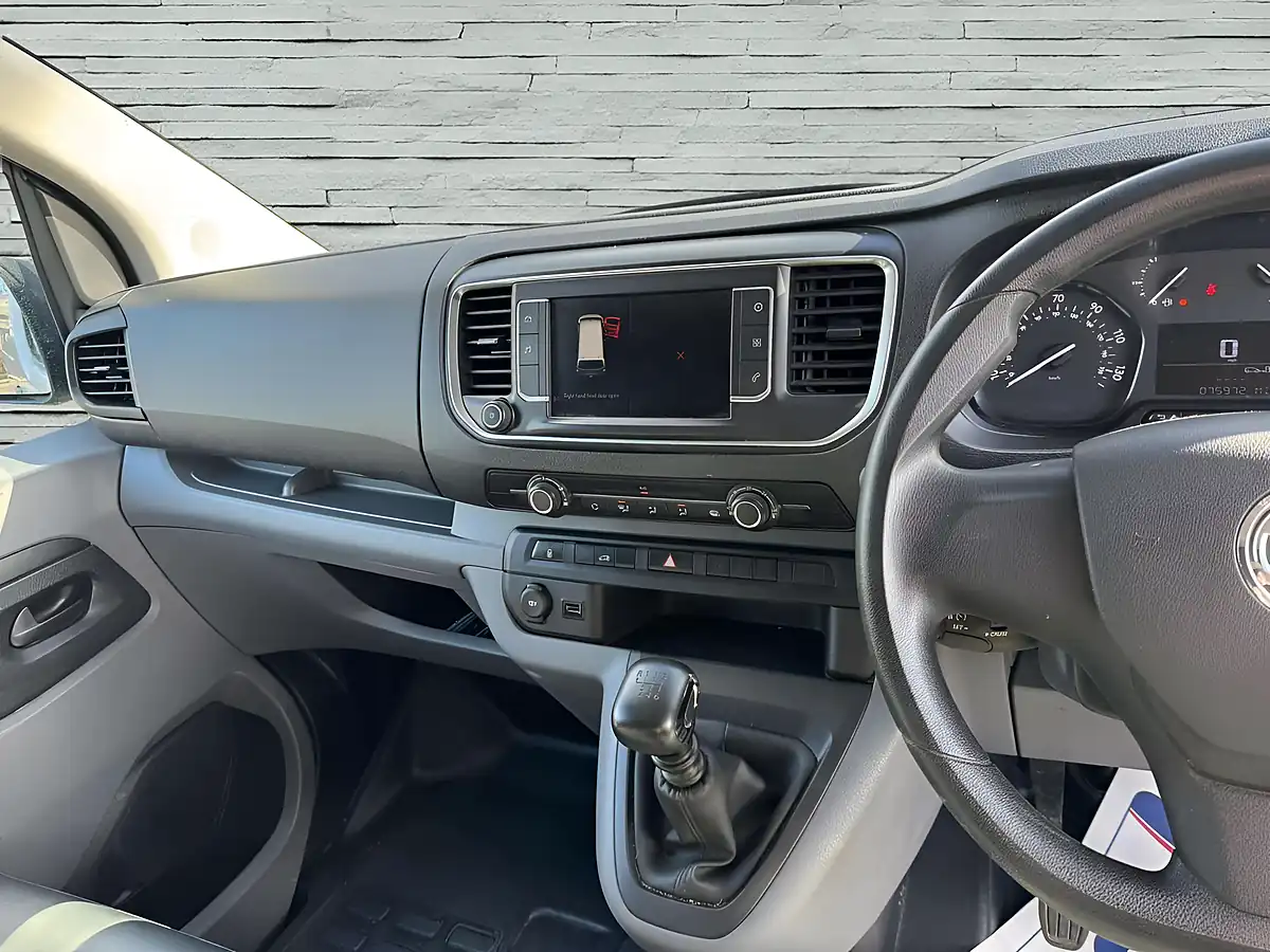 Used 2021 Vauxhall Vivaro Dynamic White - Interior and Exterior details 18