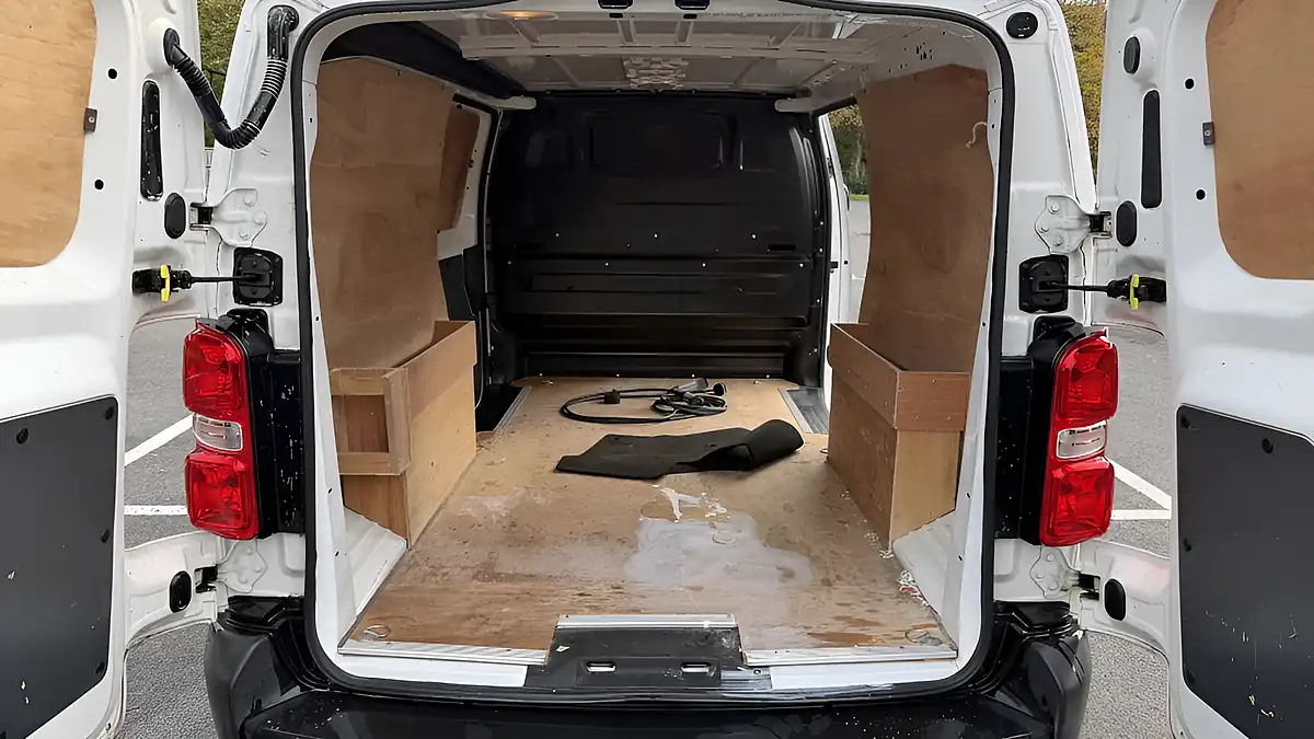Used 2021 Vauxhall Vivaro Dynamic White - Interior and Exterior details 11