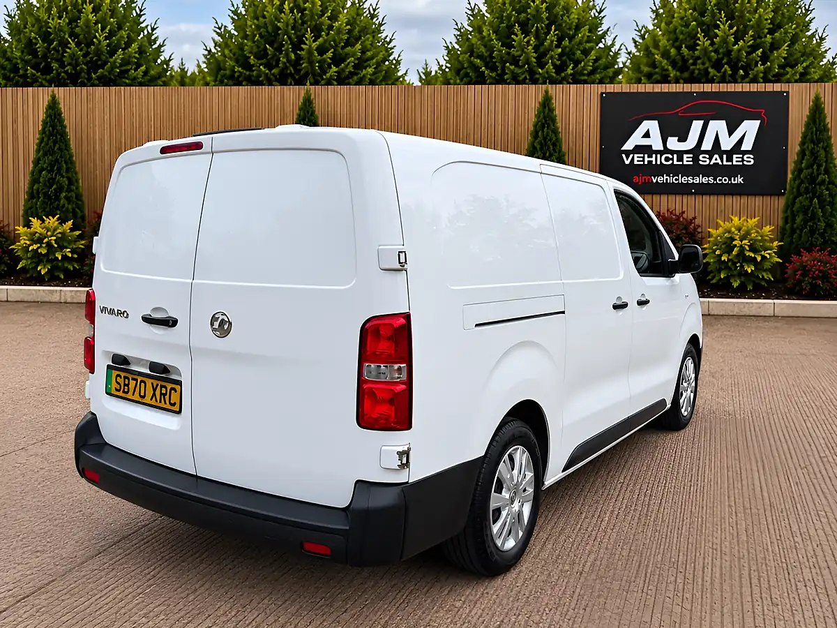 Used 2021 Vauxhall Vivaro Dynamic White - Interior and Exterior details 8
