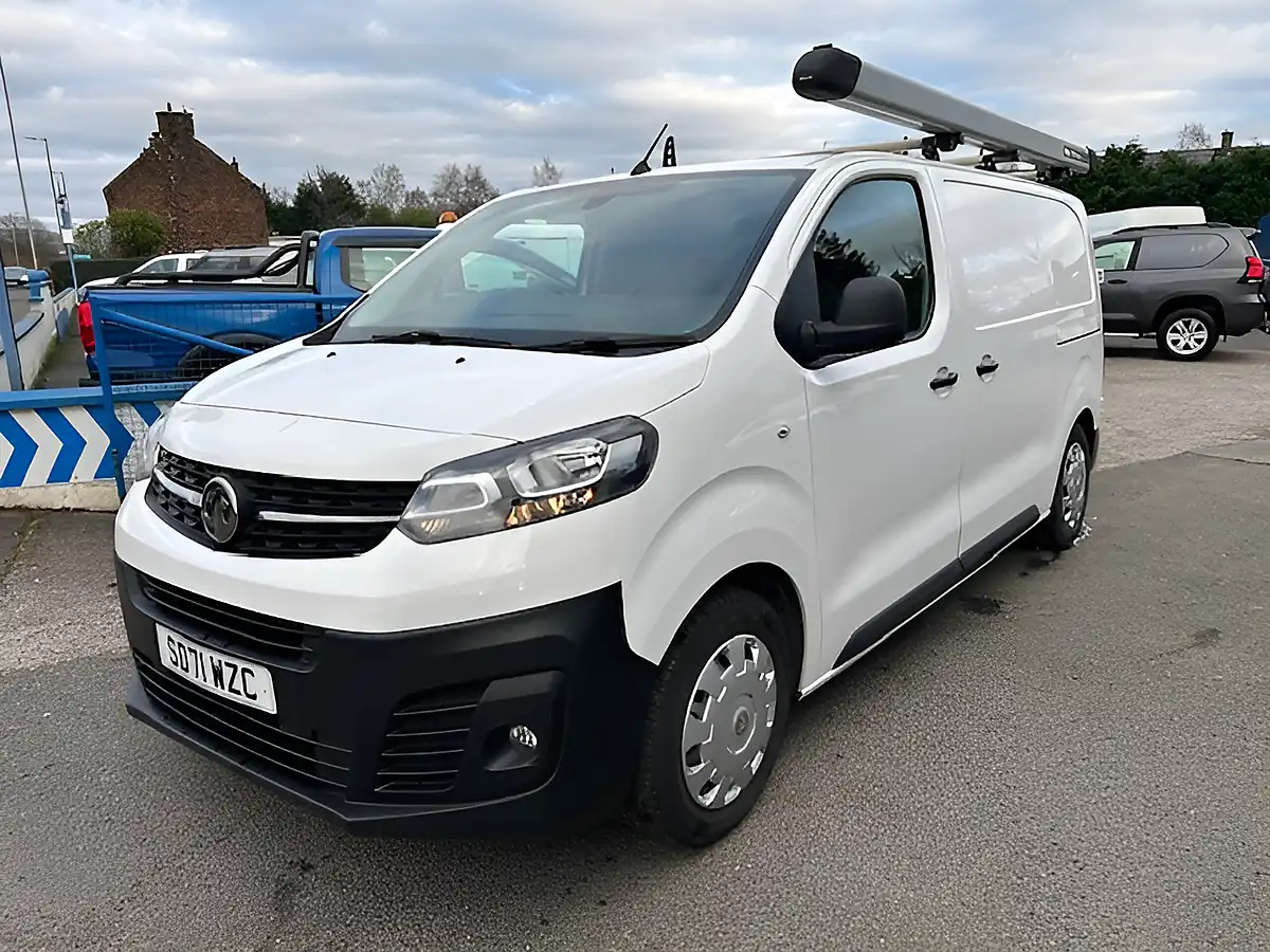 Used 2021 Vauxhall Vivaro Dynamic White - Front View