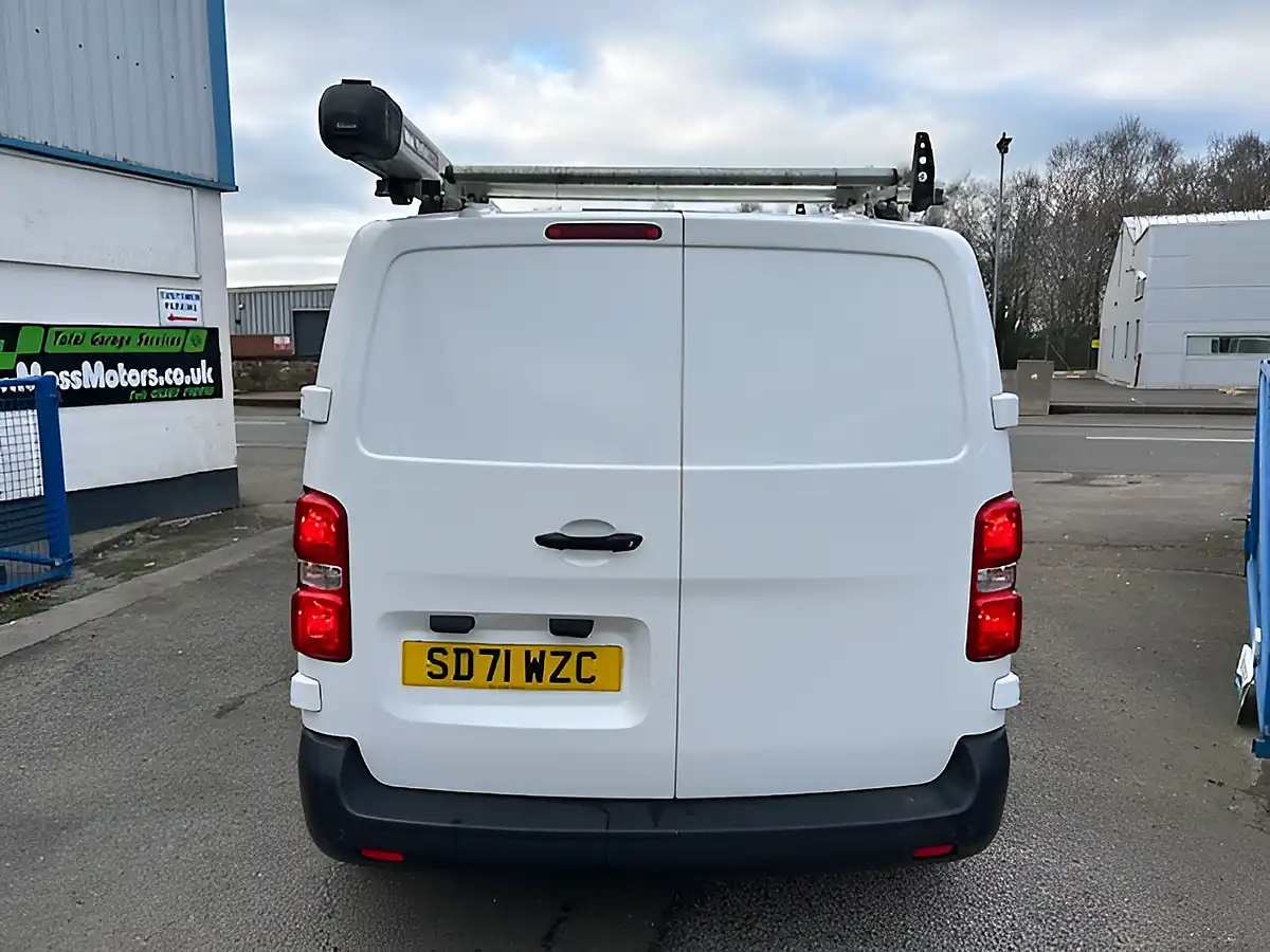 Used 2021 Vauxhall Vivaro Dynamic White - Interior and Exterior details 5