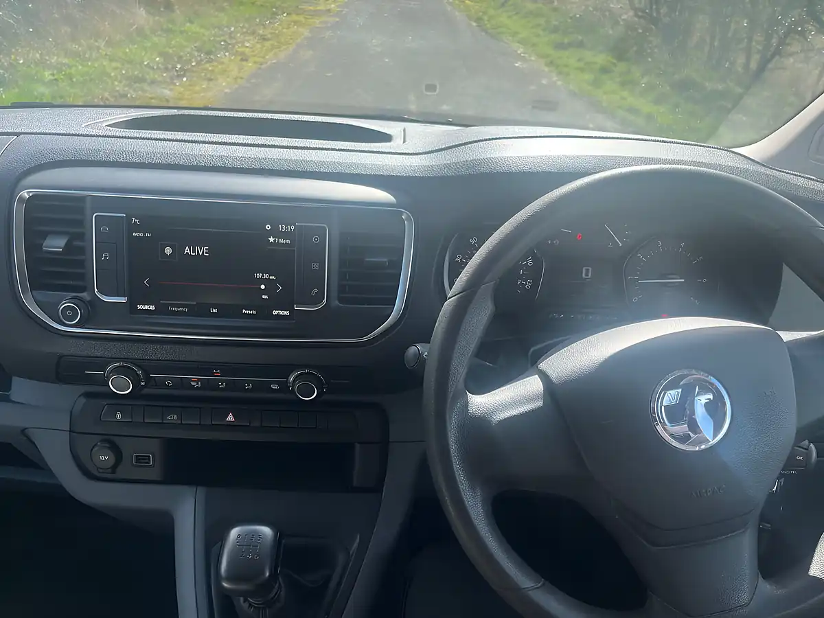 Used 2021 Vauxhall Vivaro Dynamic White - Interior and Exterior details 9