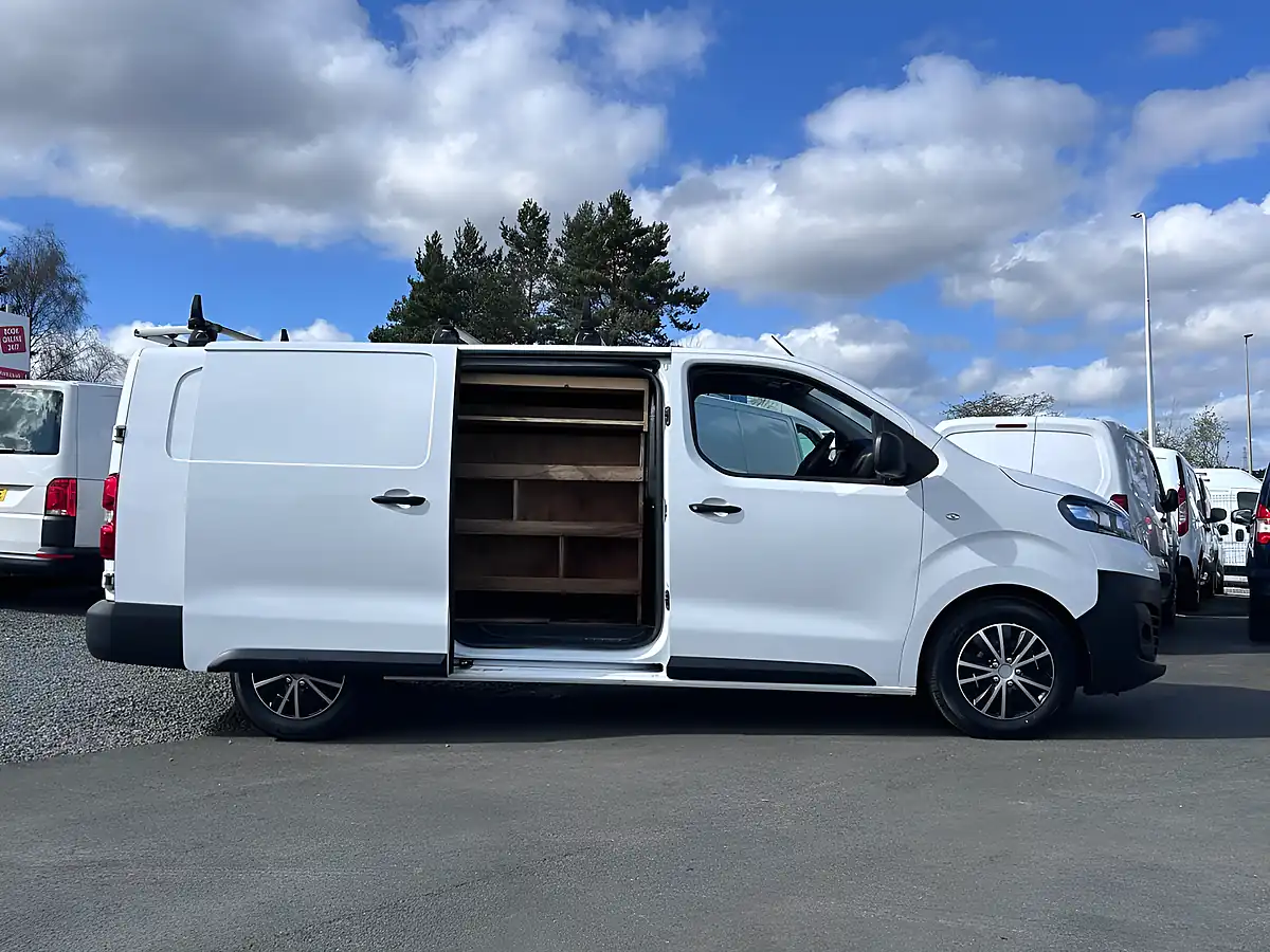 Used 2021 Vauxhall Vivaro Dynamic White - Interior and Exterior details 11