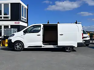 Used 2021 Vauxhall Vivaro Dynamic White - Interior and Exterior details 12