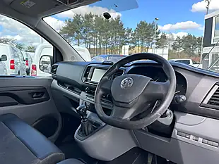 Used 2021 Vauxhall Vivaro Dynamic White - Interior and Exterior details 13