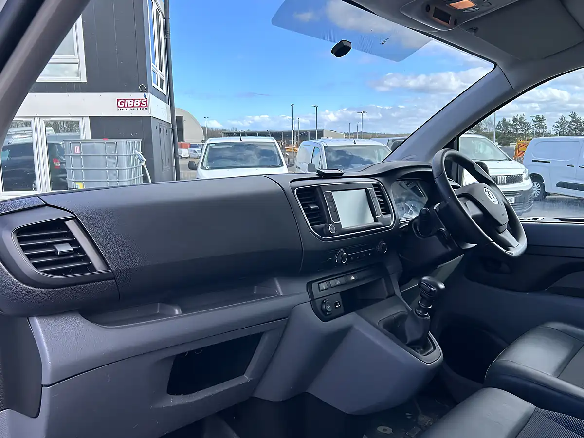 Used 2021 Vauxhall Vivaro Dynamic White - Interior and Exterior details 14