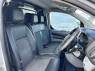 Used 2021 Vauxhall Vivaro Dynamic White - Interior and Exterior details 9