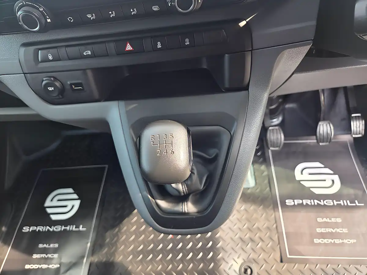 Used 2021 Vauxhall Vivaro Edition L2 H1 White - Interior and Exterior details 18