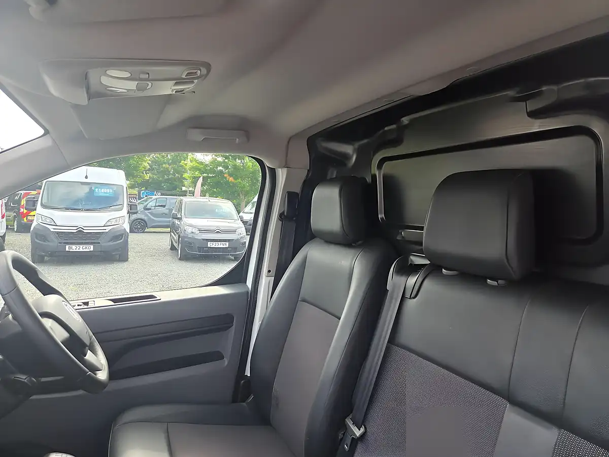 Used 2021 Vauxhall Vivaro Edition L2 H1 White - Interior and Exterior details 19