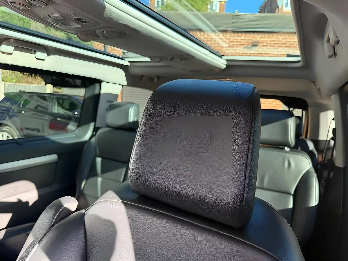Used 2021 Vauxhall Vivaro Life Elite L Red - Interior and Exterior details 20