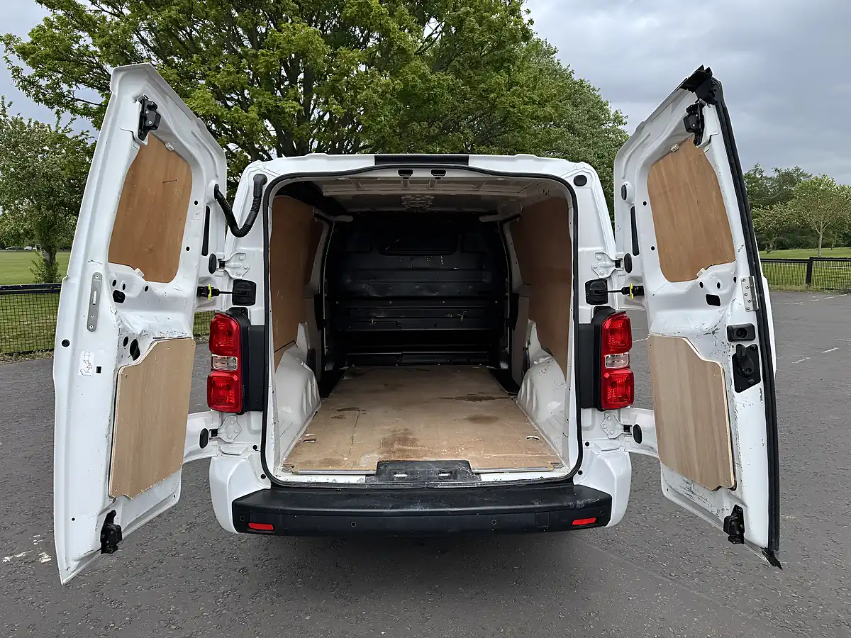 Used 2021 Vauxhall Vivaro Sportive White - Interior and Exterior details 12