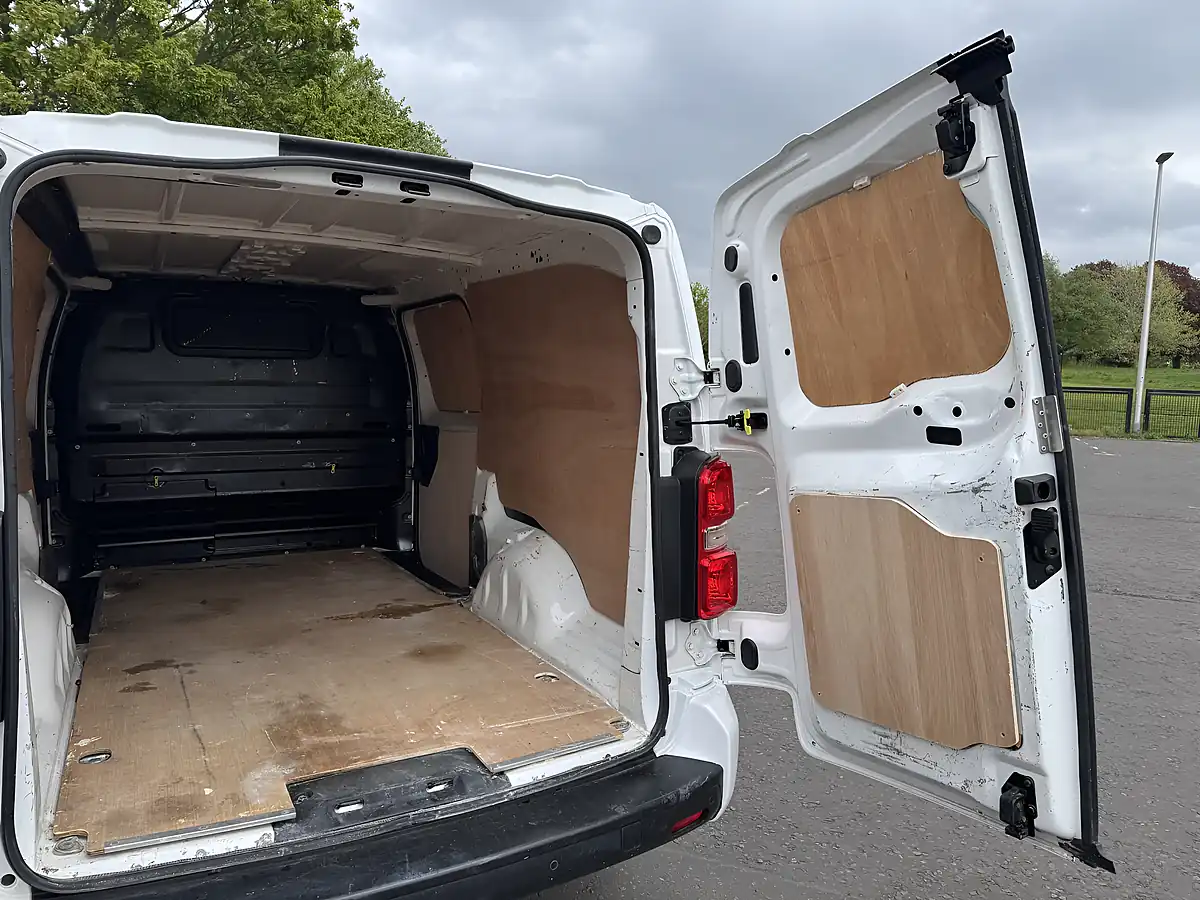 Used 2021 Vauxhall Vivaro Sportive White - Interior and Exterior details 14