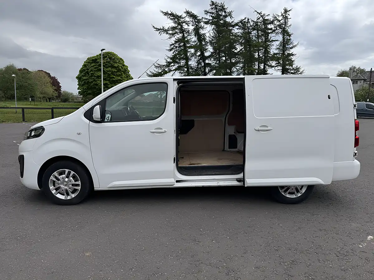 Used 2021 Vauxhall Vivaro Sportive White - Interior and Exterior details 15